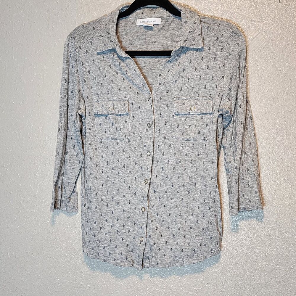 Liz Claiborne Soft Grey Diamond Print Button Front Knit Top Size M